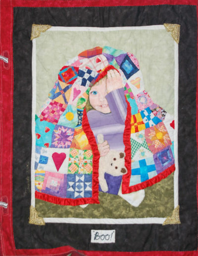 Peekaboo art quilt 2004, hand-pieced and hand-painted centre panel